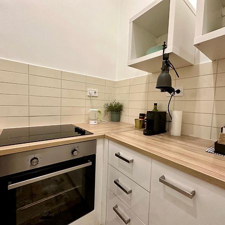 Cozy Studio Flat In The Heart Of Будапешт Экстерьер фото